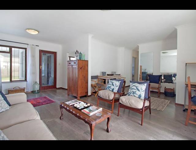 2 BEDROOM HOUSE FOR SALE IN FISH HOEK